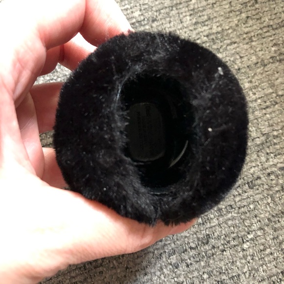 NWT Bath and Body Works Furry Black Cat Pocketbac Holder - Picture 4 of 5